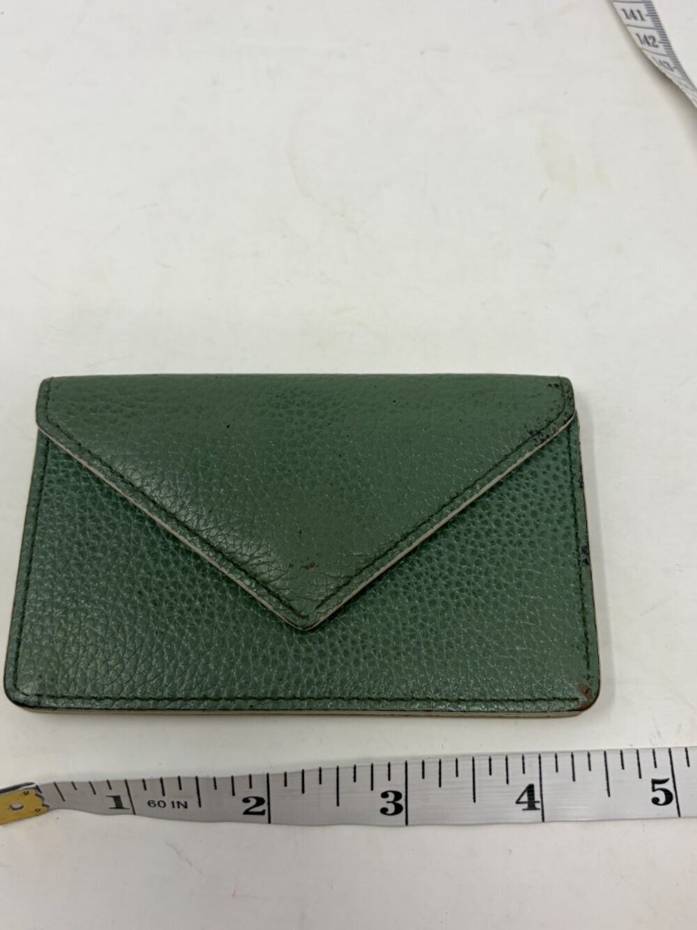 Levenger card case green envelope snap leather slim - Picture 8 of 9